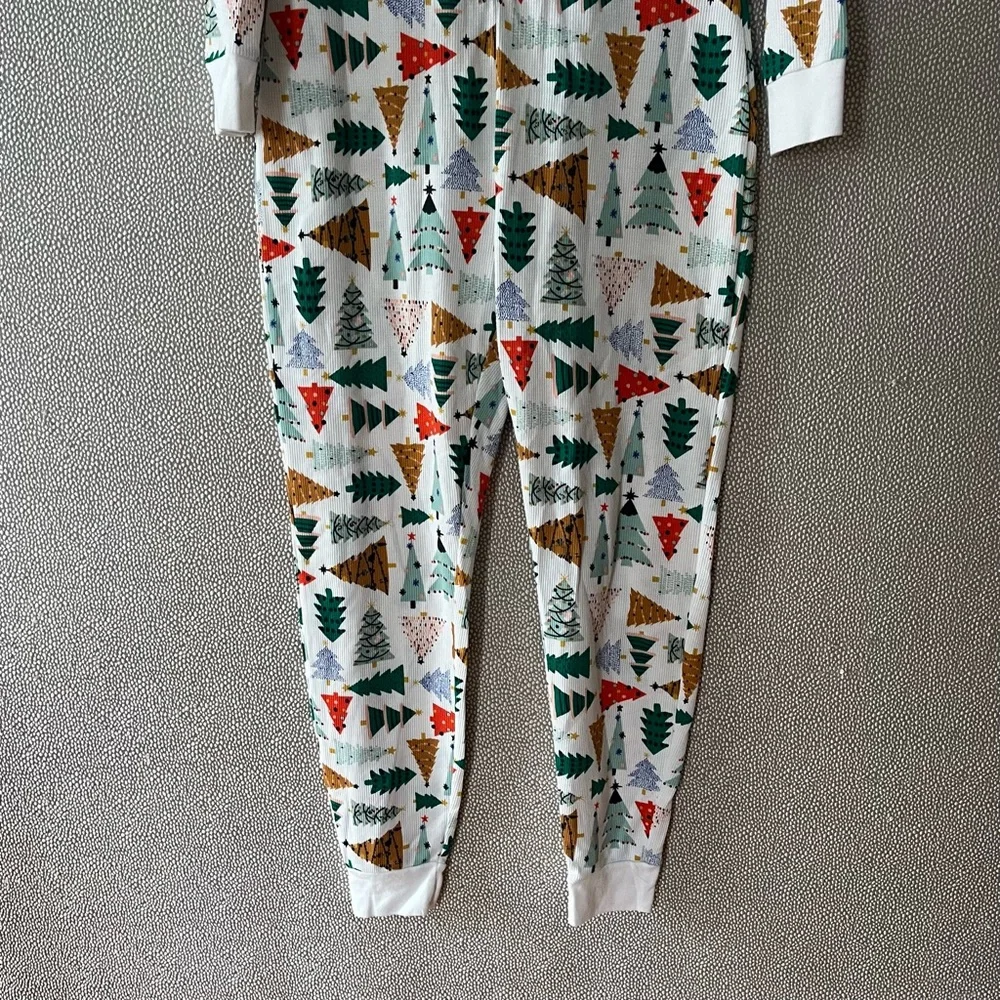 M Old Navy Thermal One Piece Christmas Pajamas